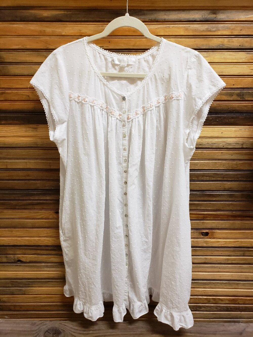 Eileen West White Cotton Lawn Swiss Dot Nightgown Side Seam Pockets Size L Lace